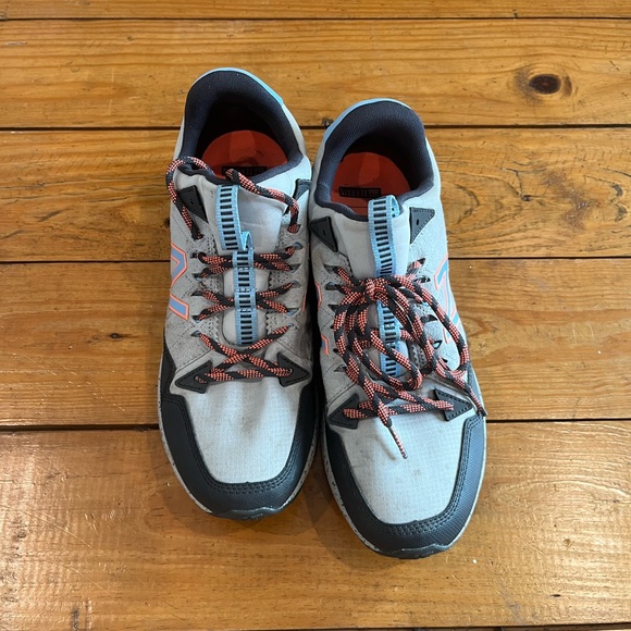 (442) NEW BALANCE SHOES - Picture 2 of 14